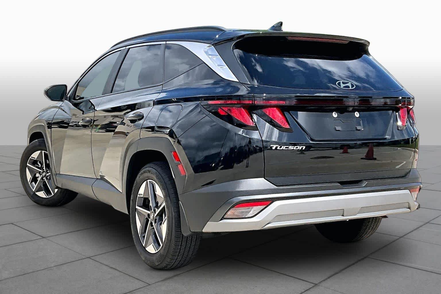 Certified 2025 Hyundai Tucson SEL FWD image 11