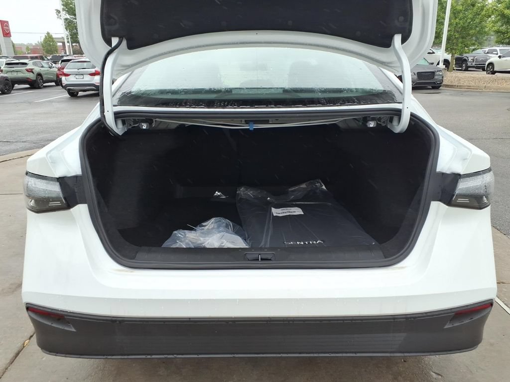 New 2026 Nissan Sentra SV w/ SV Convenience Package FWD image 9