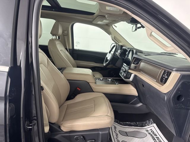 Used 2024 Ford Expedition Max Limited AWD/4WD image 16