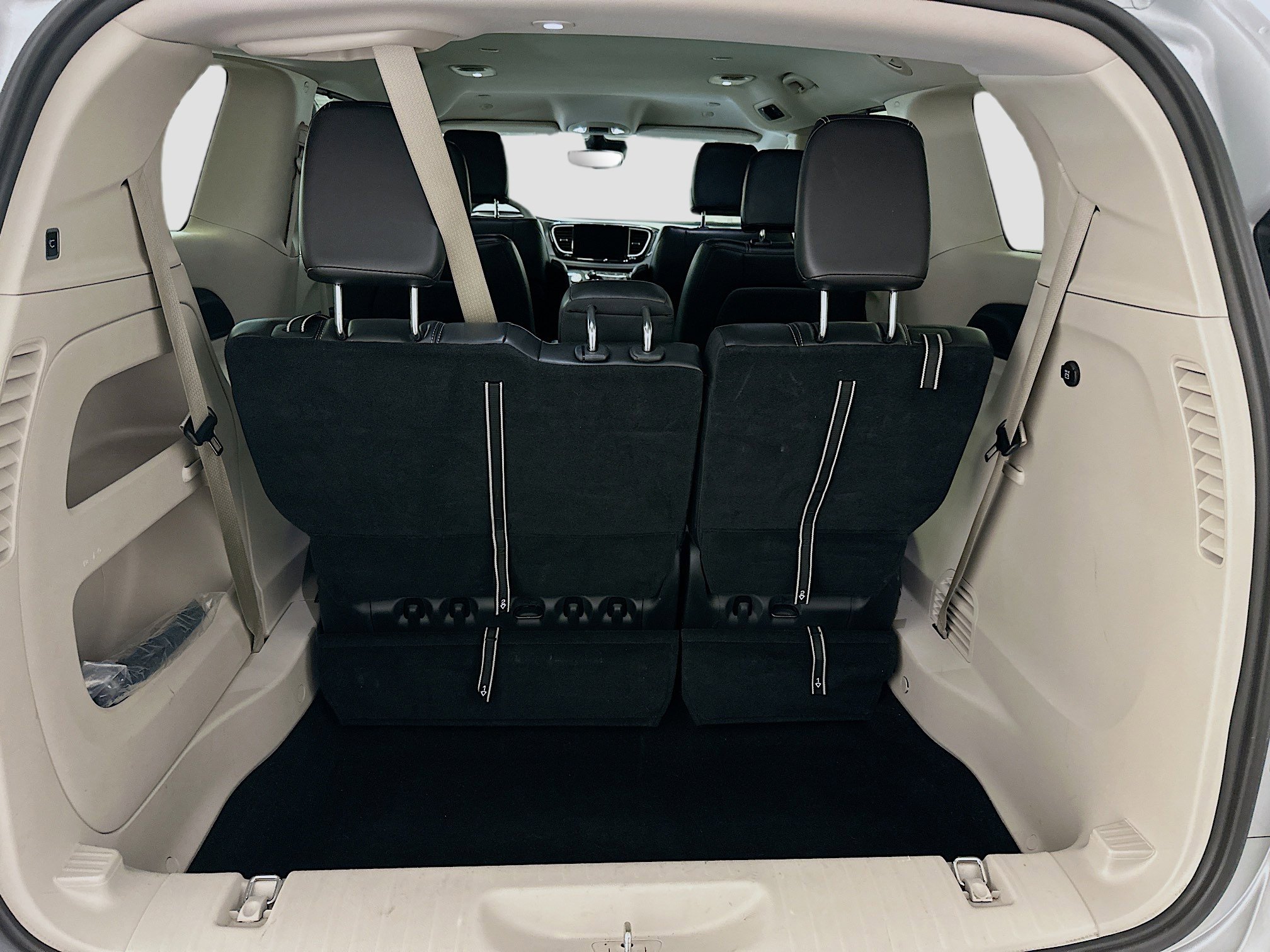 Used 2024 Chrysler Pacifica Touring-L image 30