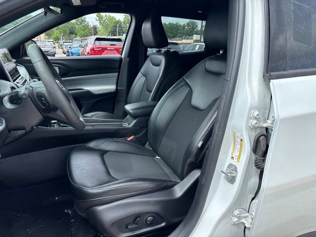 Used 2023 Jeep Compass Latitude w/ Convenience Group AWD/4WD image 13