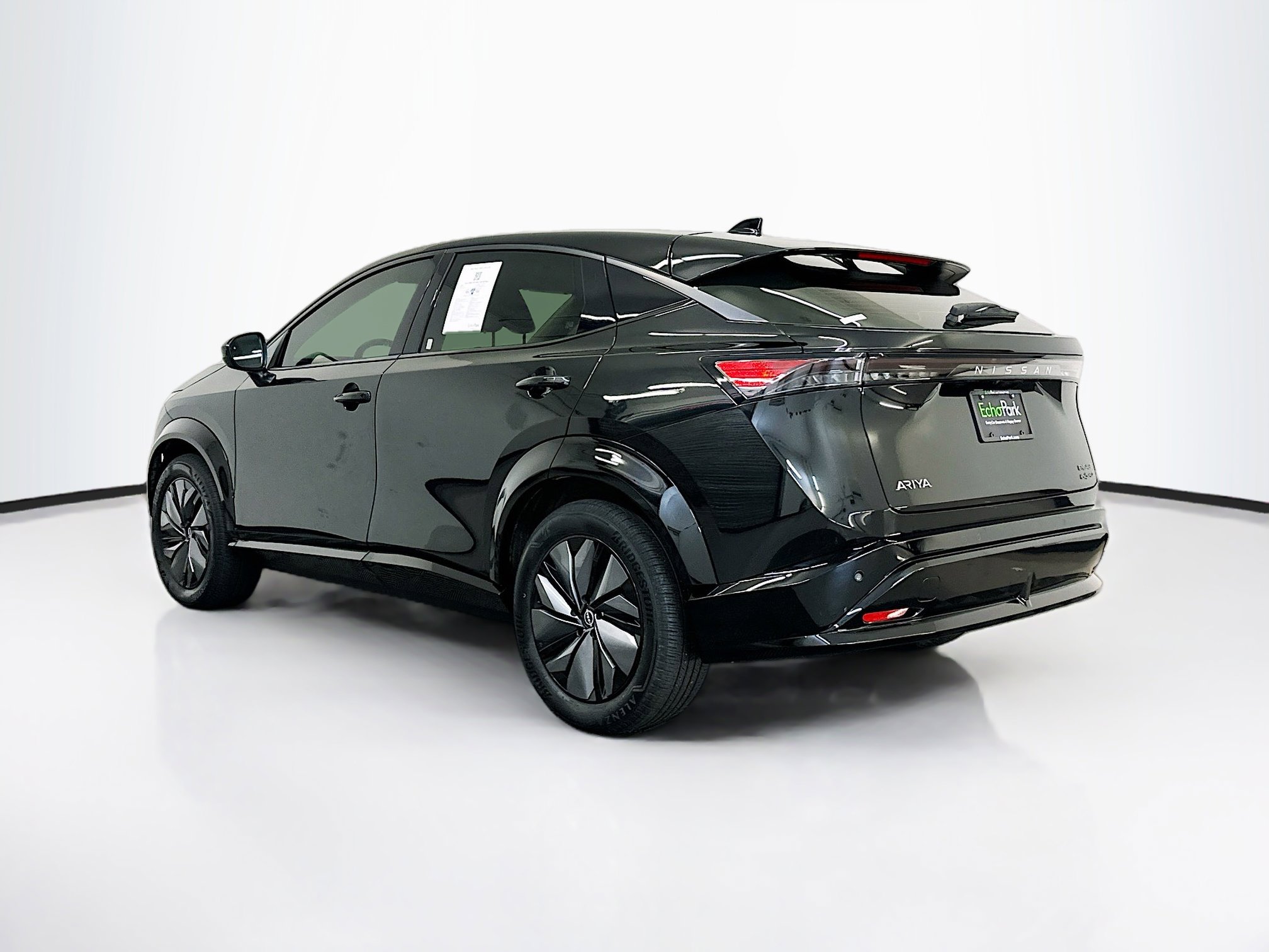 Used 2024 Nissan Ariya AWD image 5