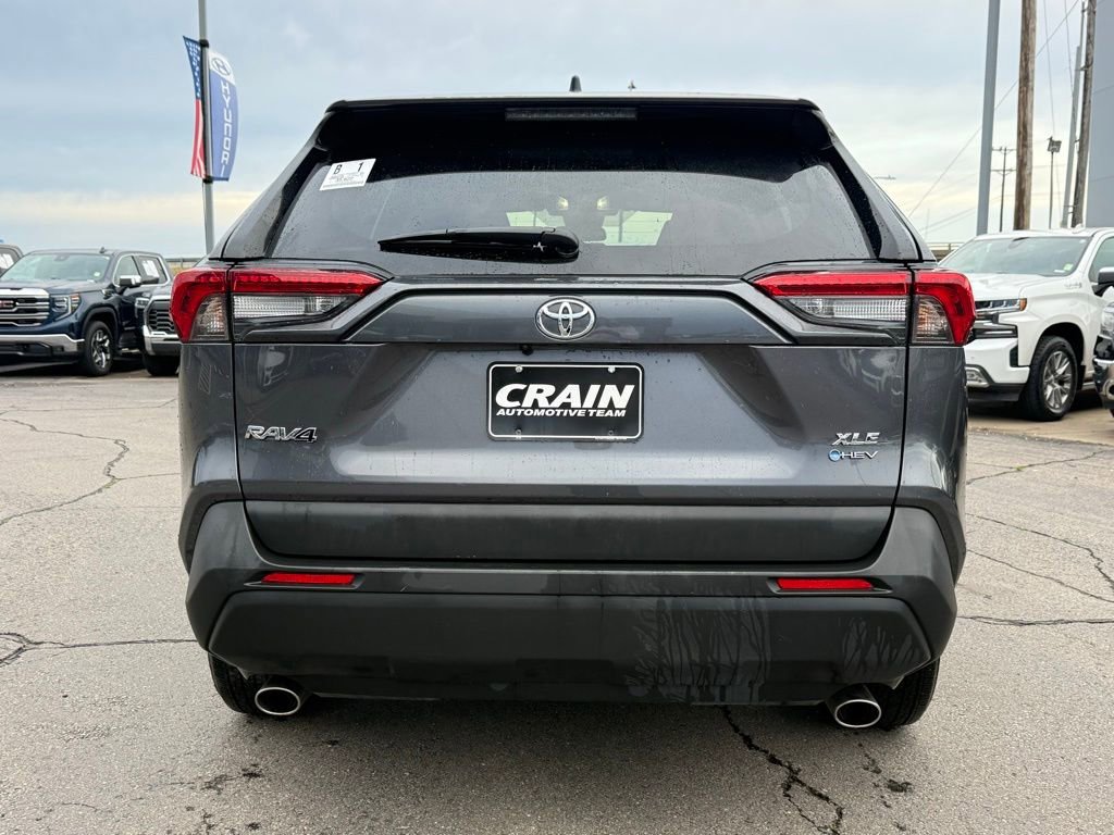 Used 2025 Toyota RAV4 XLE image 6