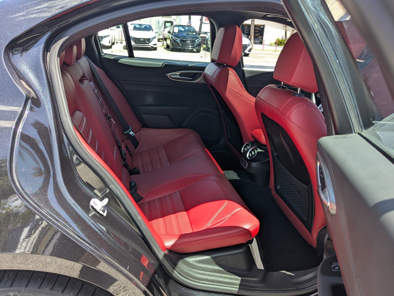 Used 2024 Alfa Romeo Giulia Veloce AWD/4WD image 19