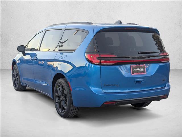 New 2026 Chrysler Pacifica Select w/ S Appearance Package AWD/4WD image 9