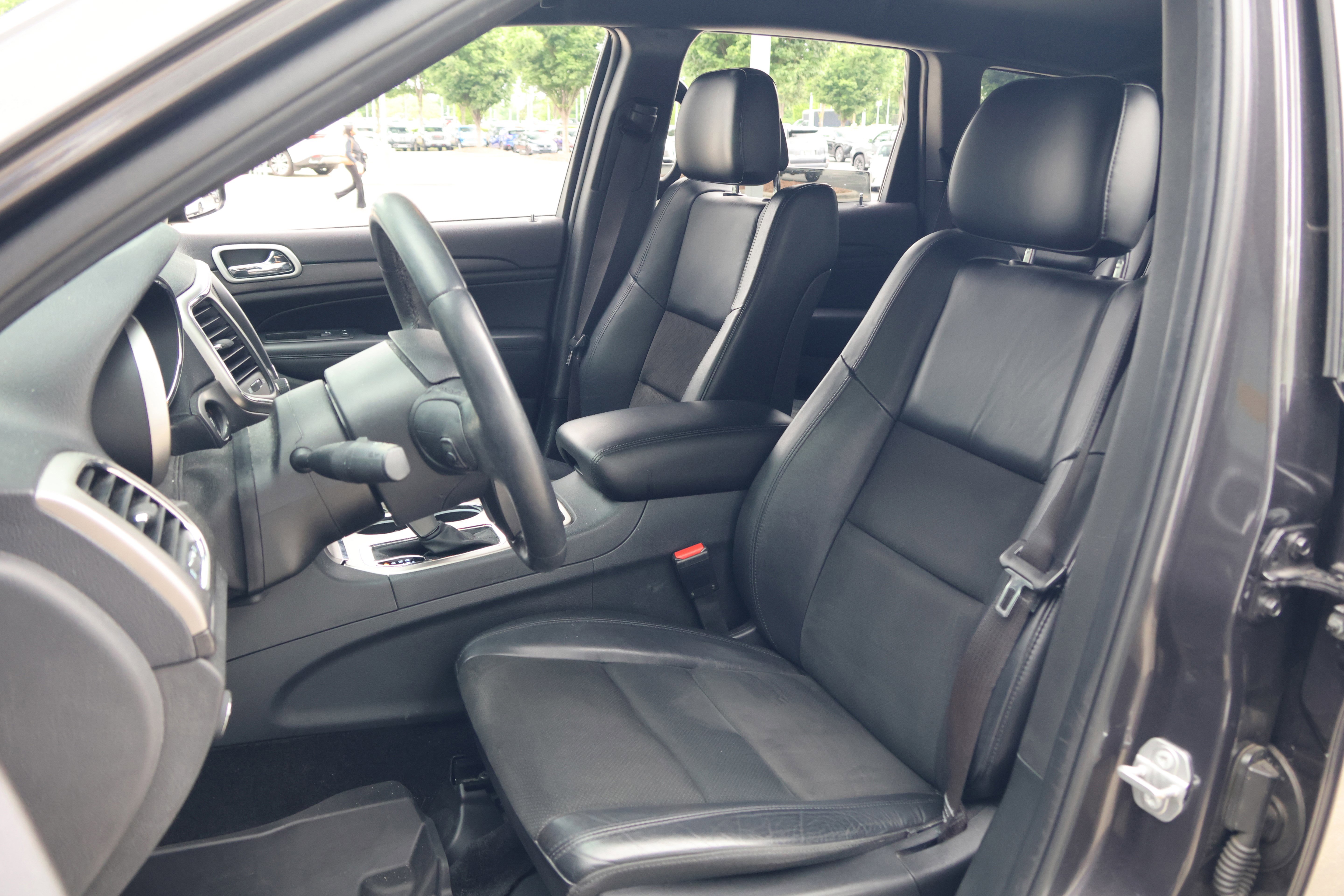 Used 2018 Jeep Grand Cherokee Altitude RWD image 30