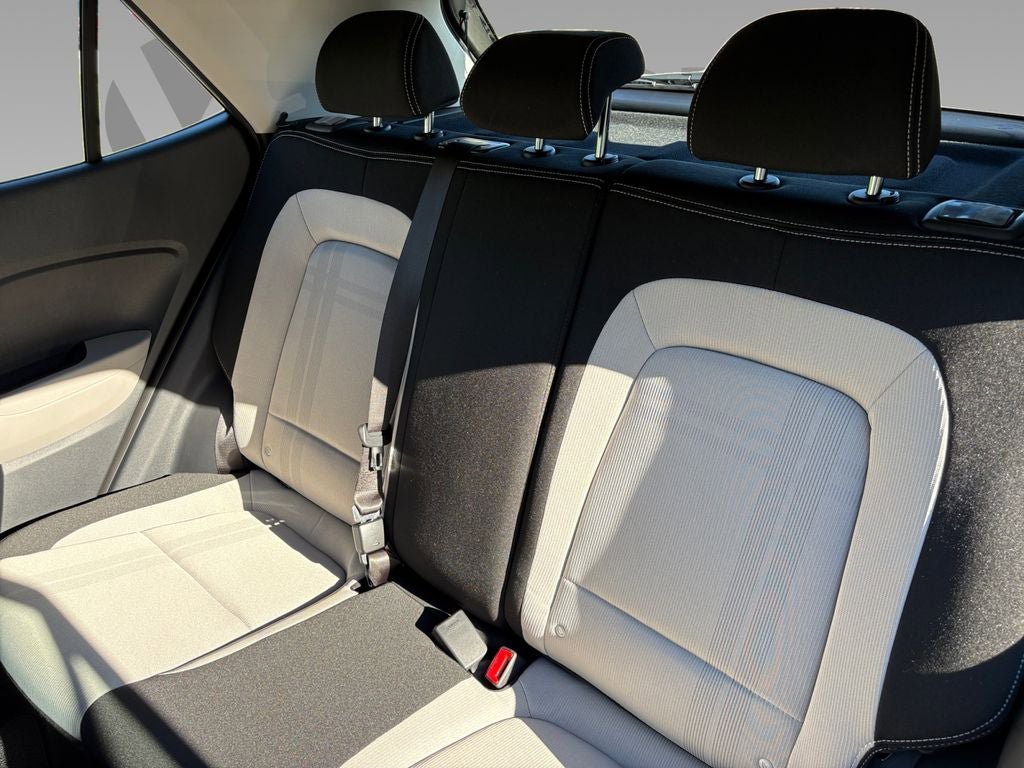New 2026 Hyundai Venue SEL FWD image 3