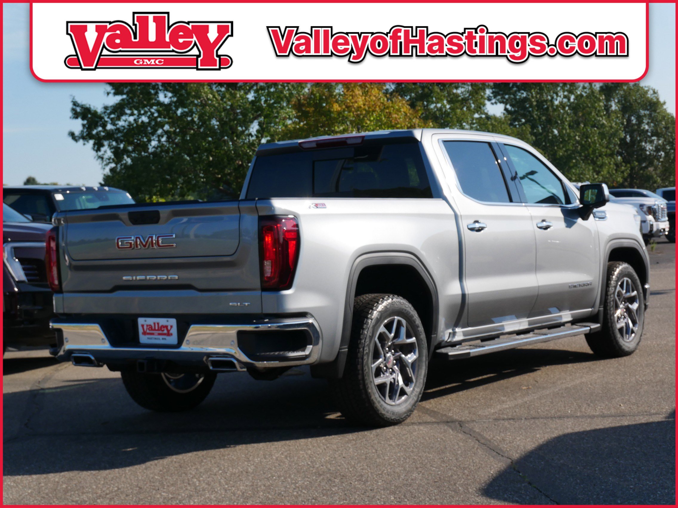 New 2026 GMC Sierra 1500 SLT w/ SLT Premium Plus Package image 4