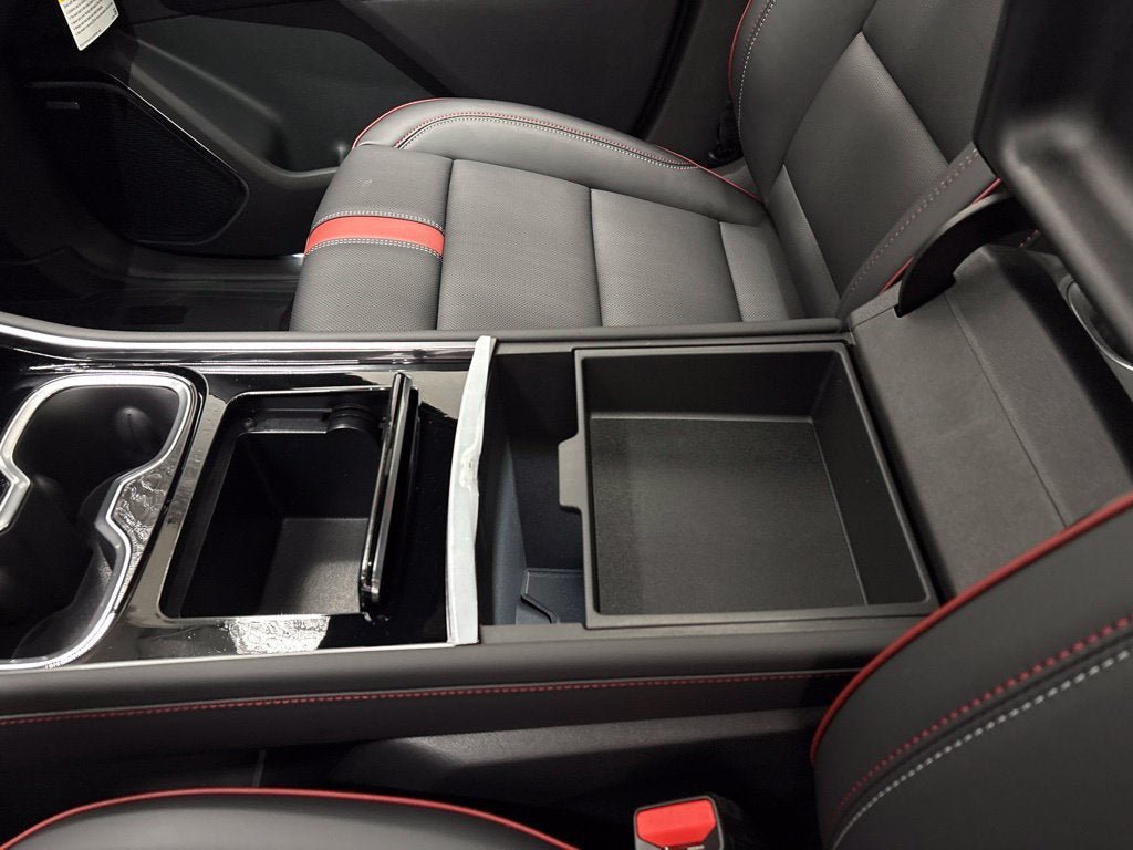 New 2027 Chevrolet Traverse RS w/ LPO, Floor Liner Package AWD/4WD image 18