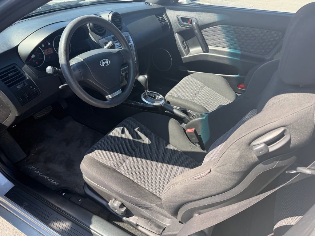 Used 2004 Hyundai Tiburon GT image 7