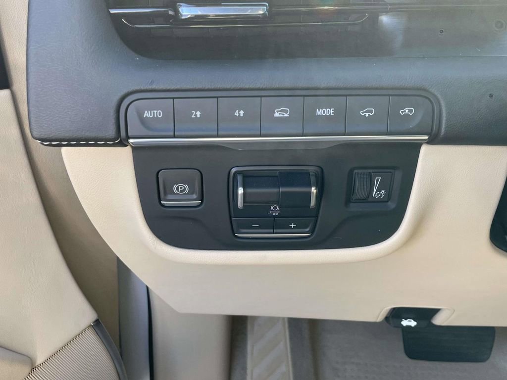 Used 2023 Cadillac Escalade ESV Premium Luxury w/ Performance Package image 23