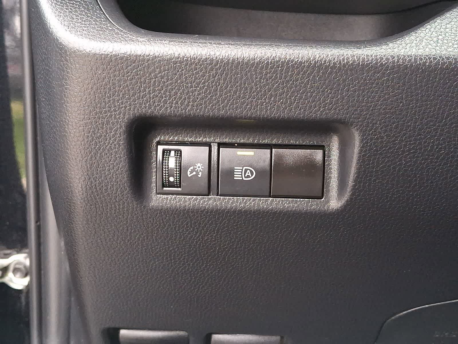 Certified 2024 Toyota RAV4 XLE AWD/4WD image 29