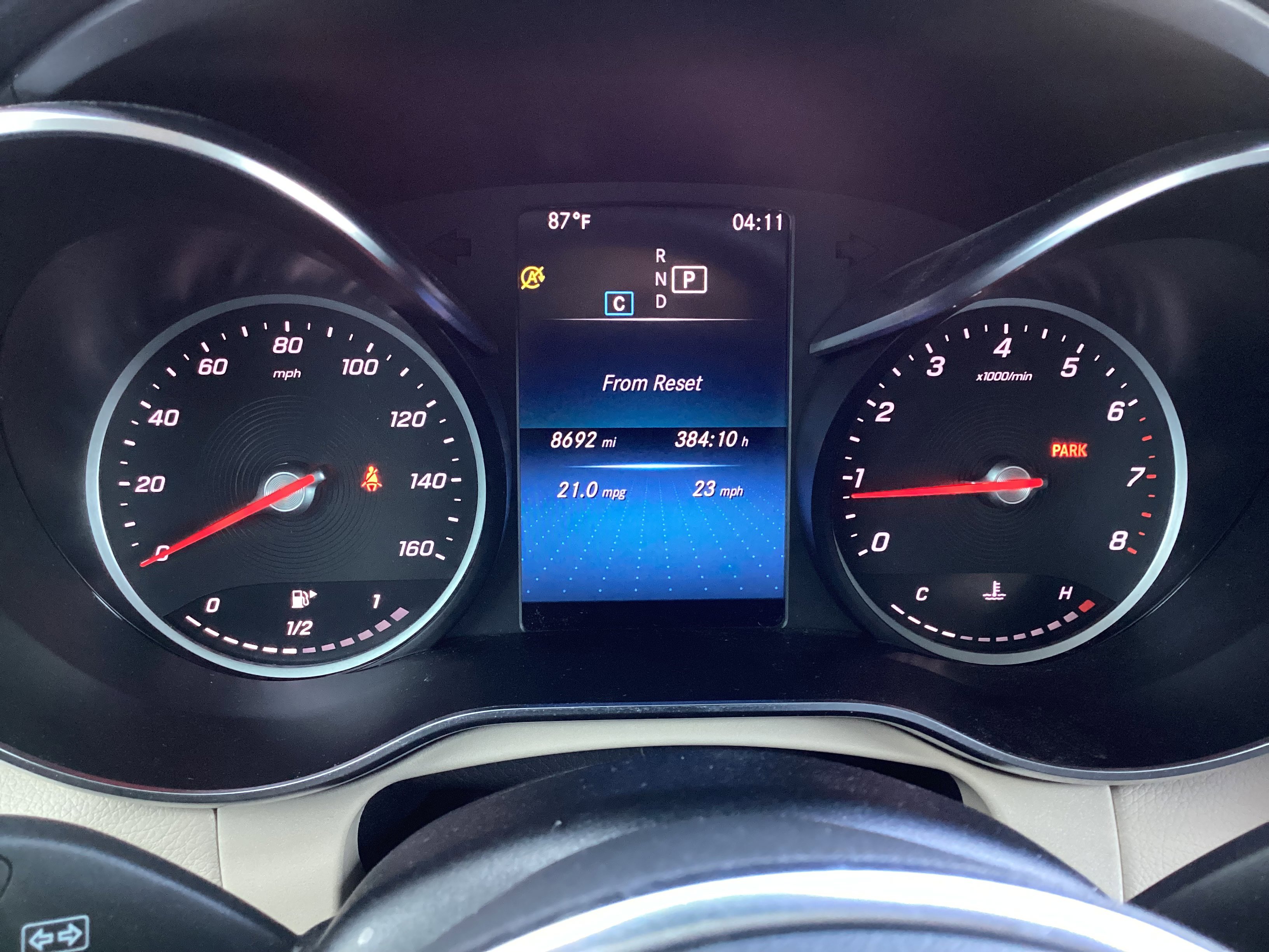 Used 2021 Mercedes-Benz GLC 300 4MATIC image 10