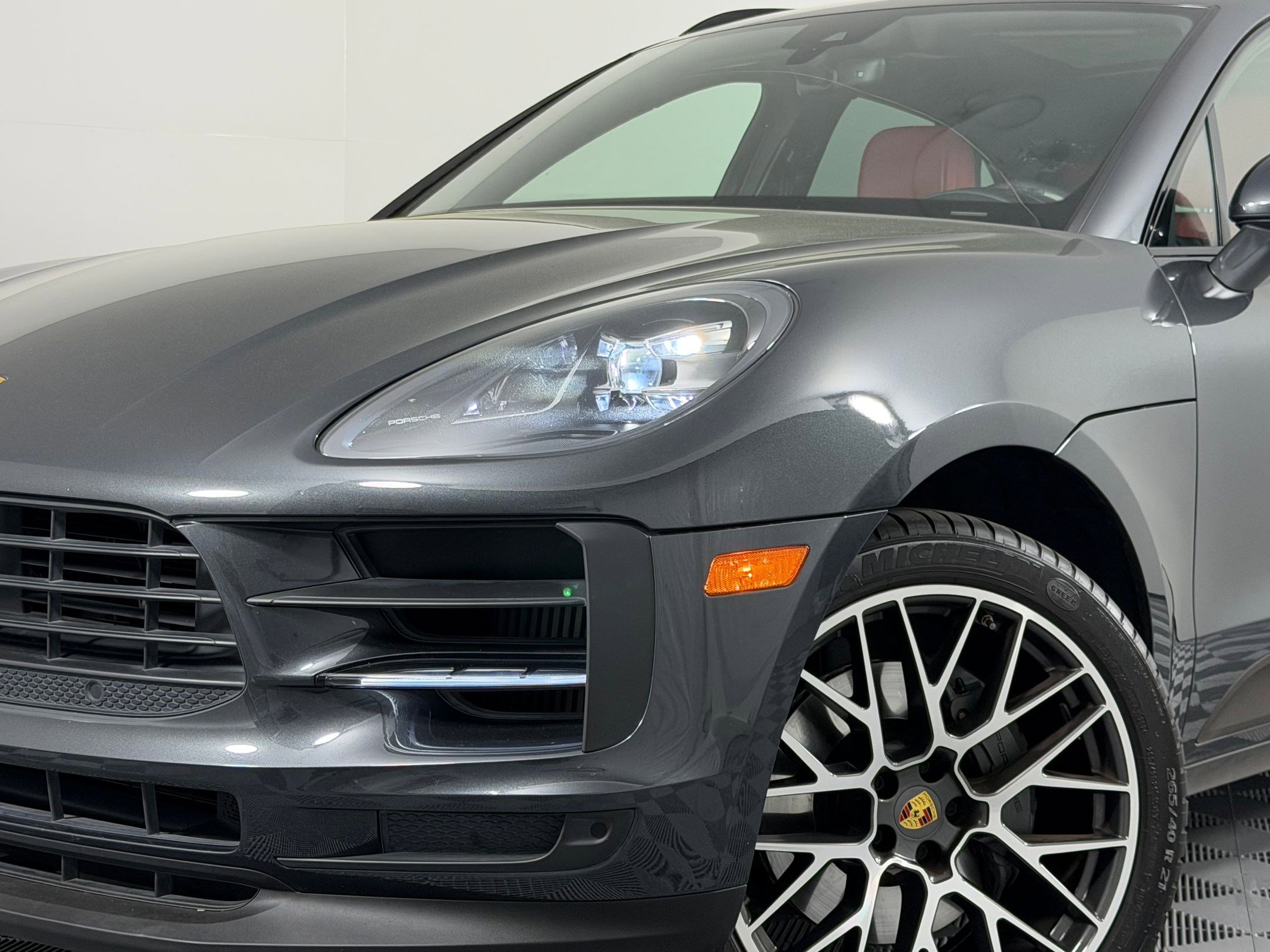 Certified 2021 Porsche Macan S image 11