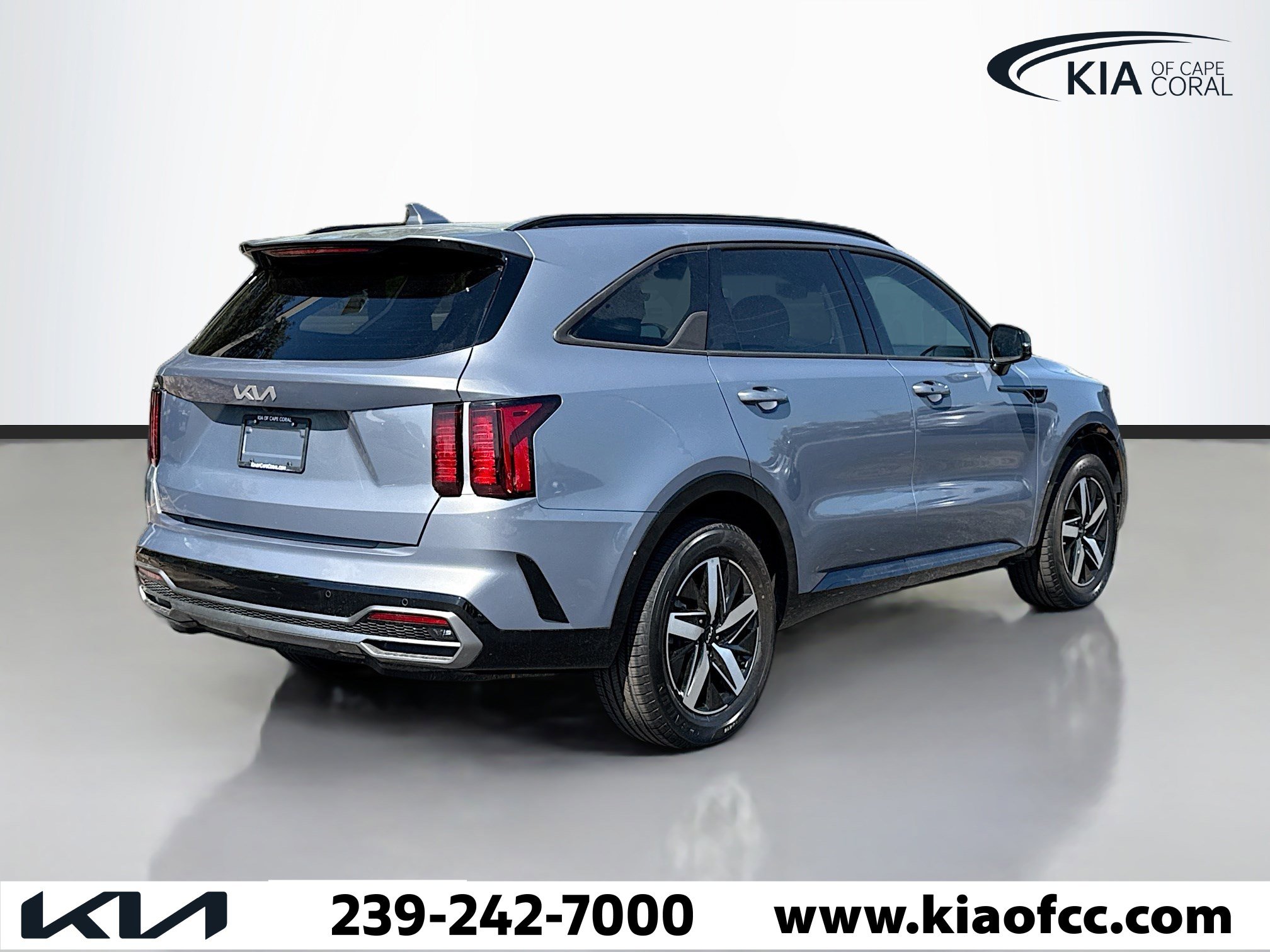 Used 2023 Kia Sorento S w/ Panoramic Sunroof Package image 5