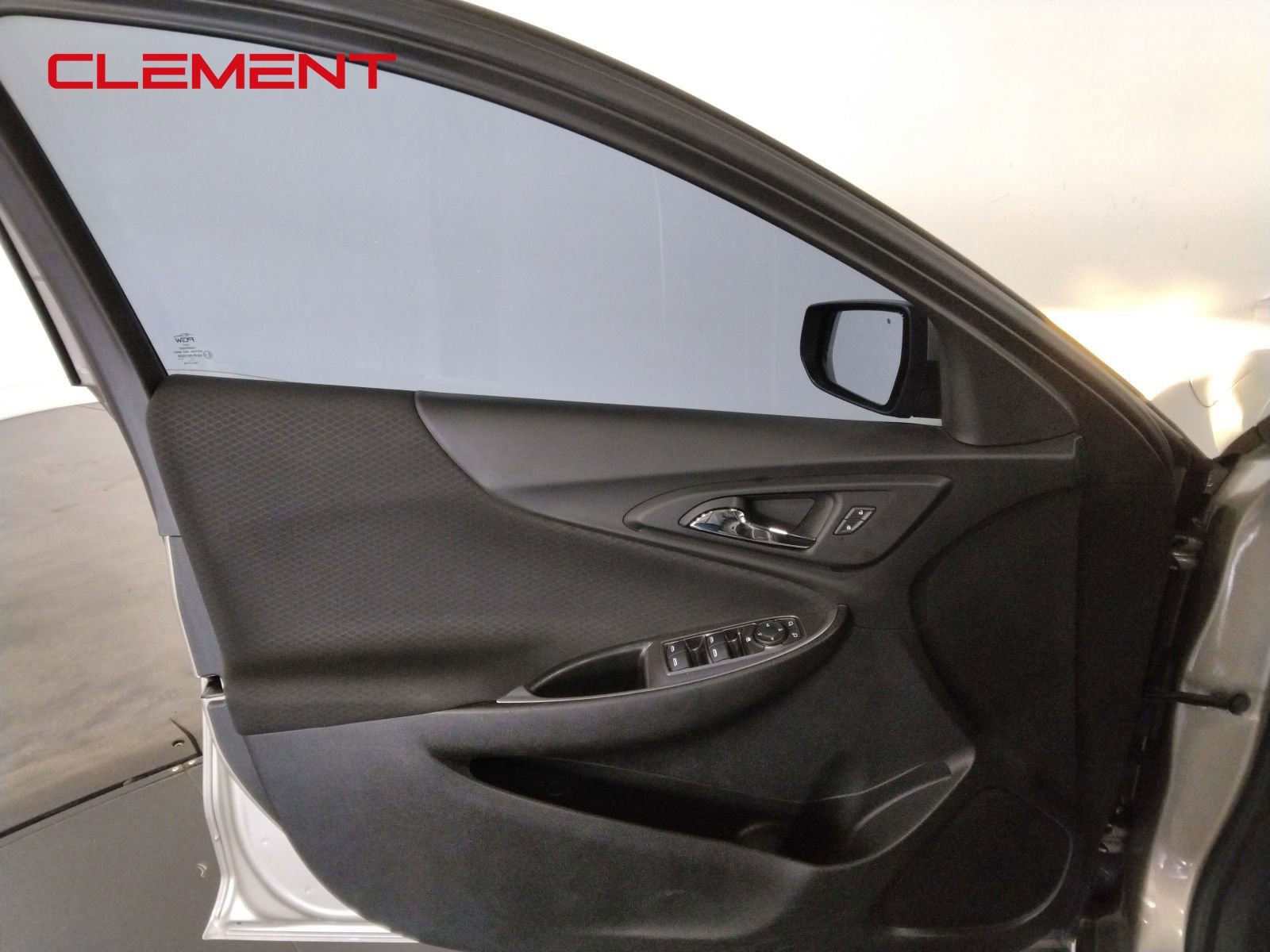 Used 2022 Chevrolet Malibu LT FWD image 27