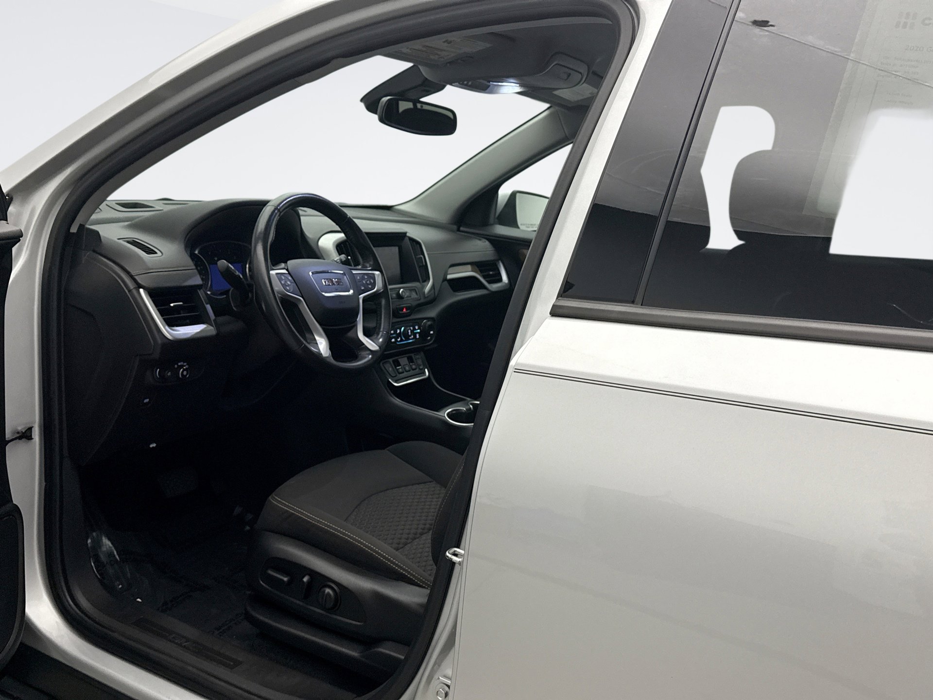 Used 2020 GMC Terrain SLE w/ Driver Convenience Package image 10