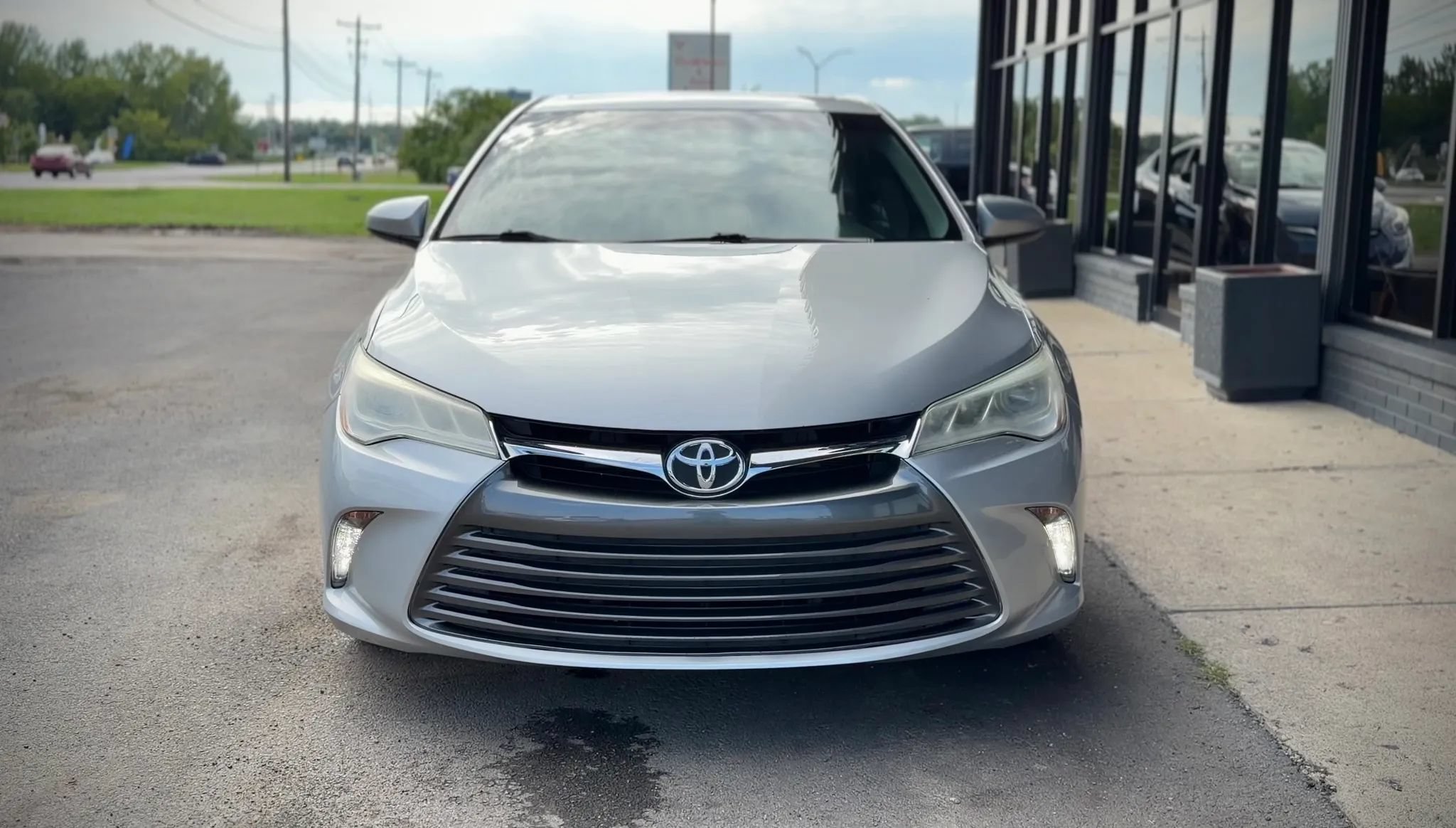 Used 2015 Toyota Camry XLE FWD image 6