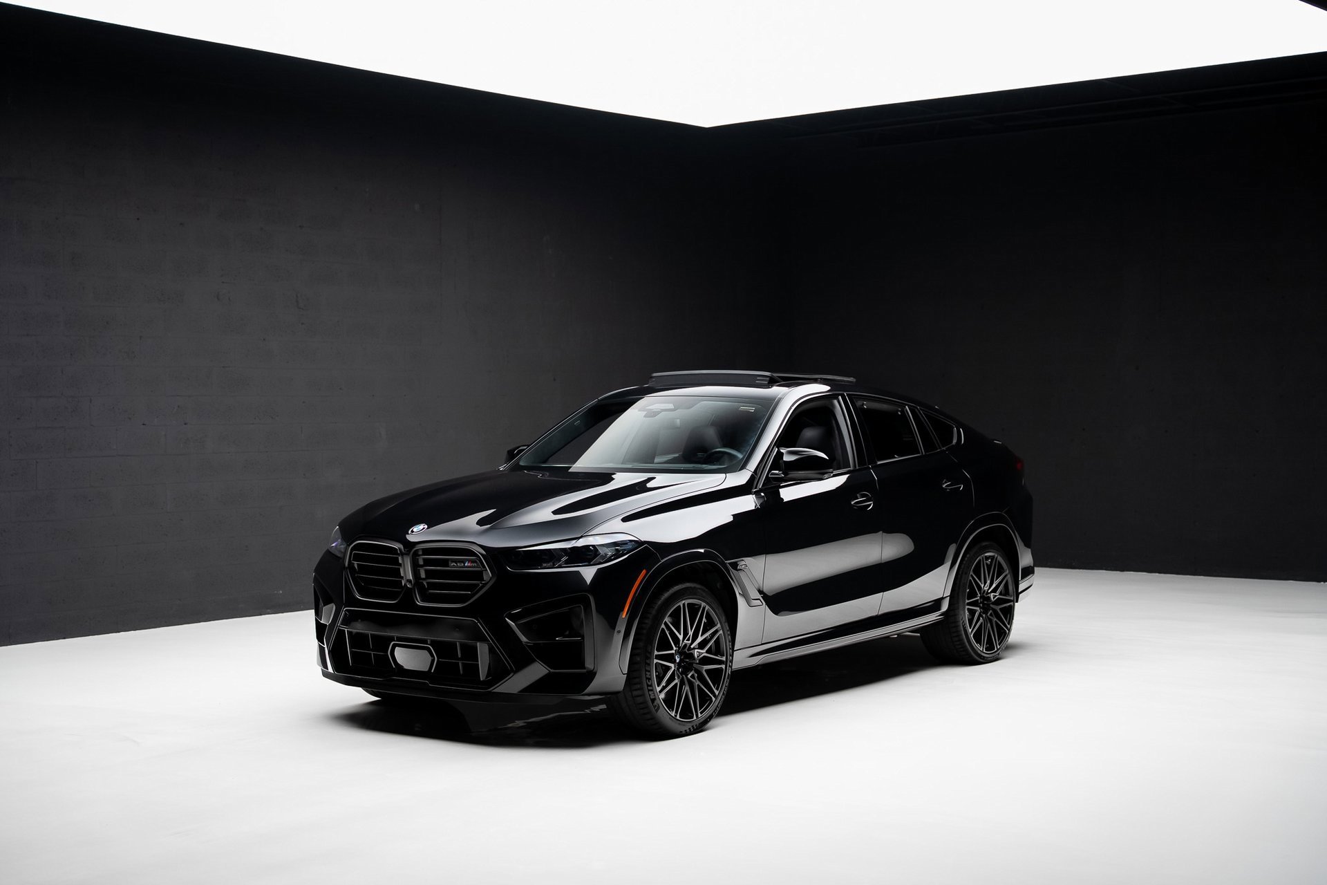 Used 2024 BMW X6 M Competition image 4