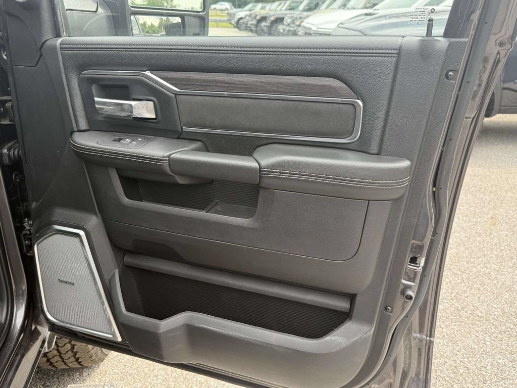 New 2026 RAM 2500 Laramie AWD/4WD image 21
