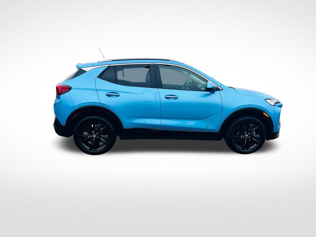 Used 2025 Buick Encore GX Sport Touring w/ Advanced Technology Package FWD image 9