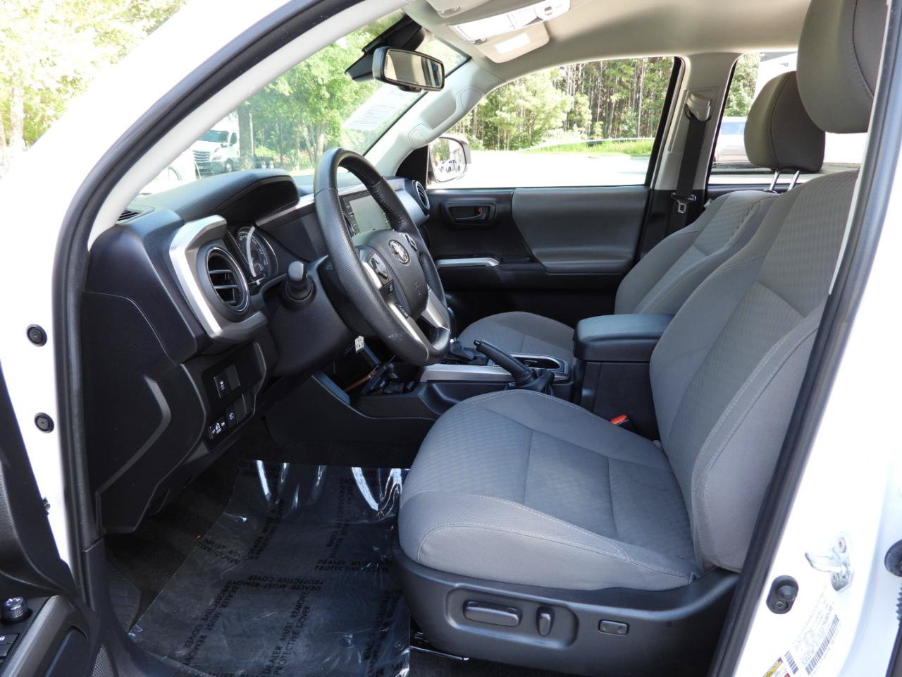 Used 2022 Toyota Tacoma SR5 w/ Technology Package RWD image 46
