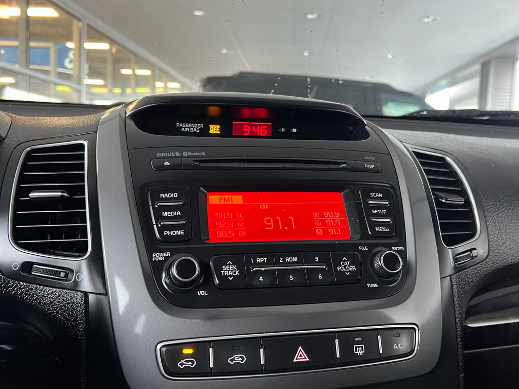 Used 2014 Kia Sorento LX image 29