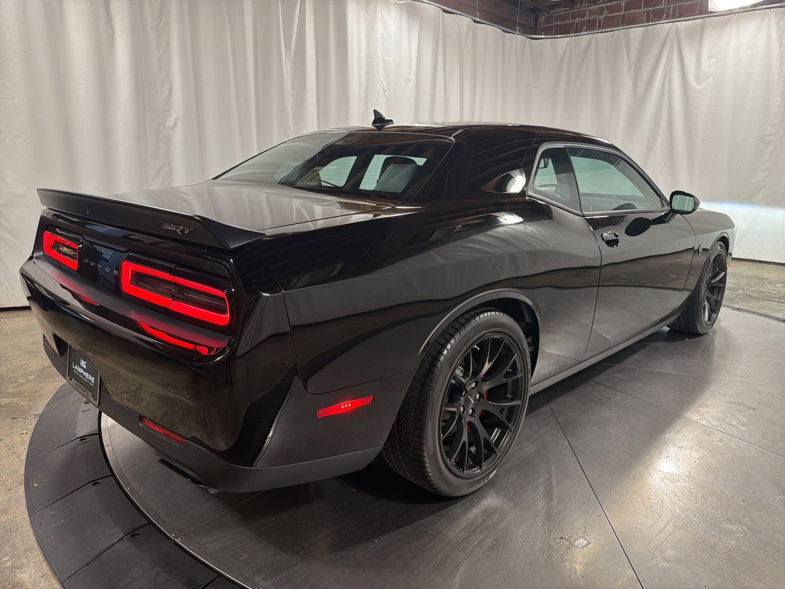 Used 2015 Dodge Challenger SRT Hellcat RWD image 12