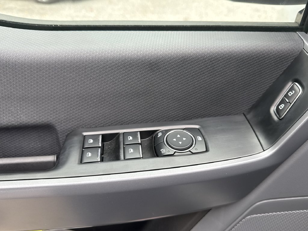 Used 2025 Ford F150 Lightning Pro AWD/4WD image 15
