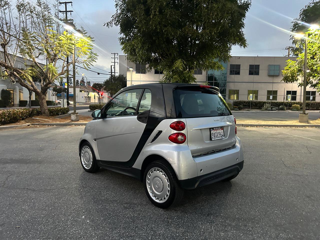 Used 2014 smart fortwo pure image 3