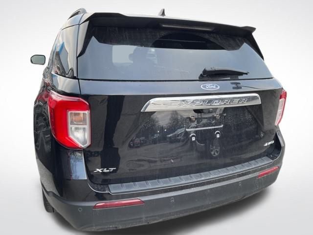 Used 2023 Ford Explorer XLT image 7