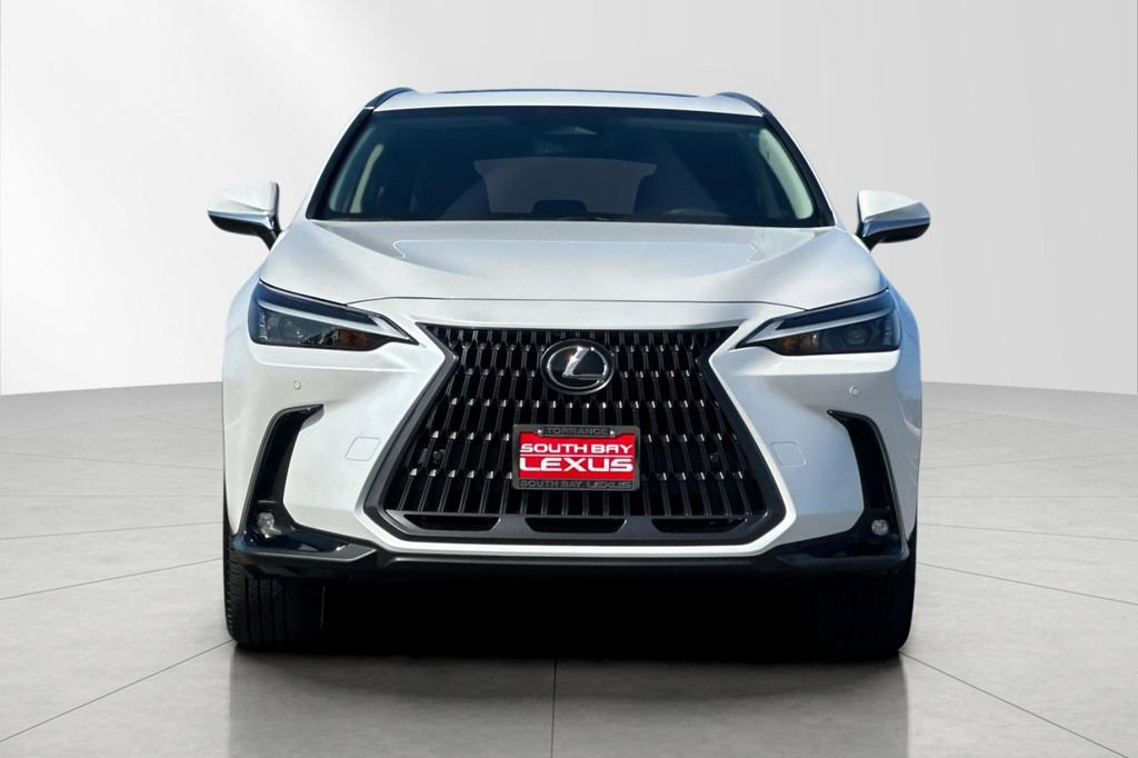 Used 2025 Lexus NX 250 FWD image 9