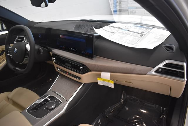 New 2026 BMW 330i xDrive Sedan w/ Convenience Package AWD/4WD image 18
