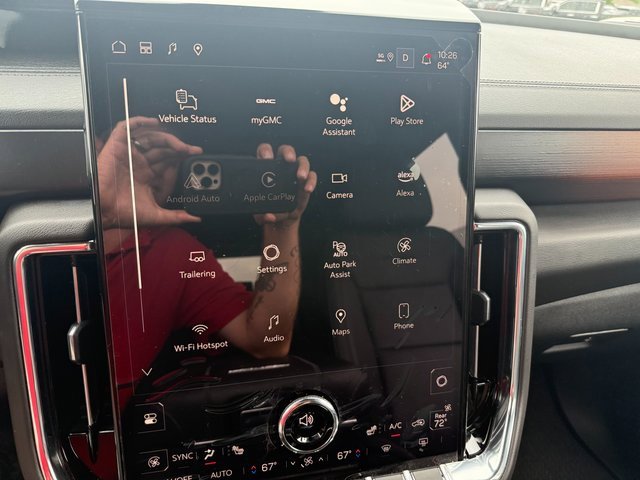 Used 2025 GMC Yukon Denali w/ Denali Reserve Package image 18