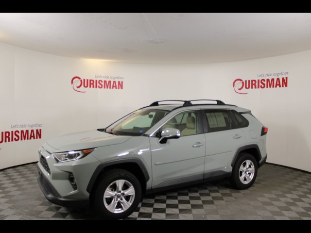 Used 2021 Toyota RAV4 XLE w/ Convenience Package AWD/4WD image 3