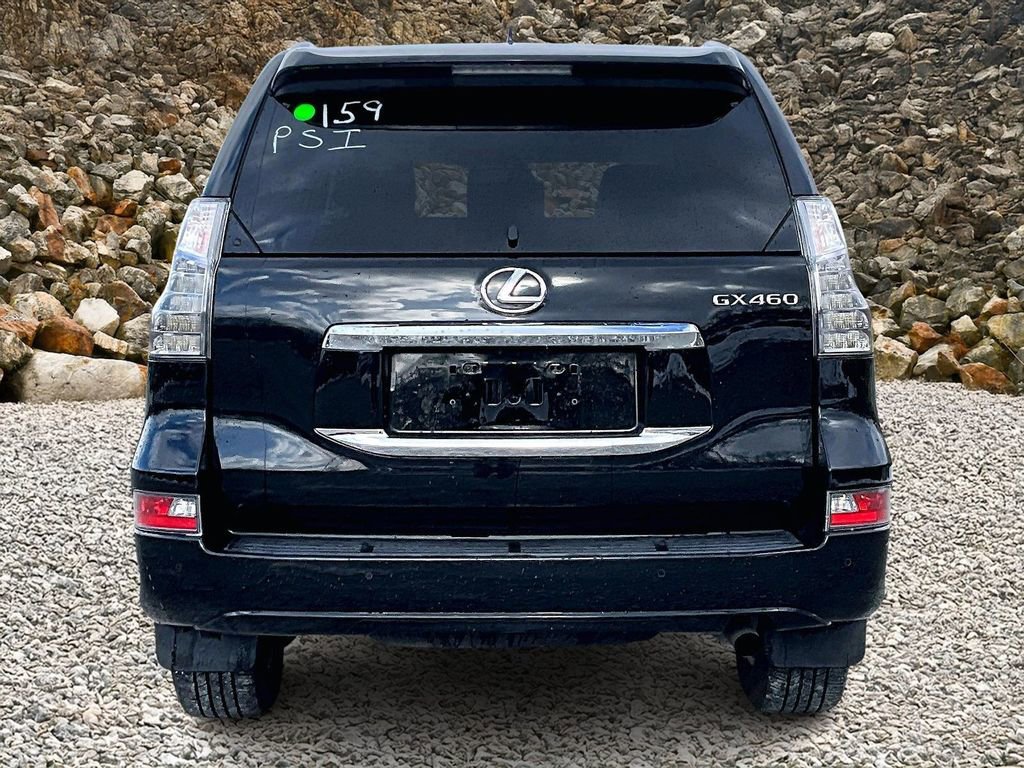 Used 2016 Lexus GX 460 w/ Premium Package AWD/4WD image 4