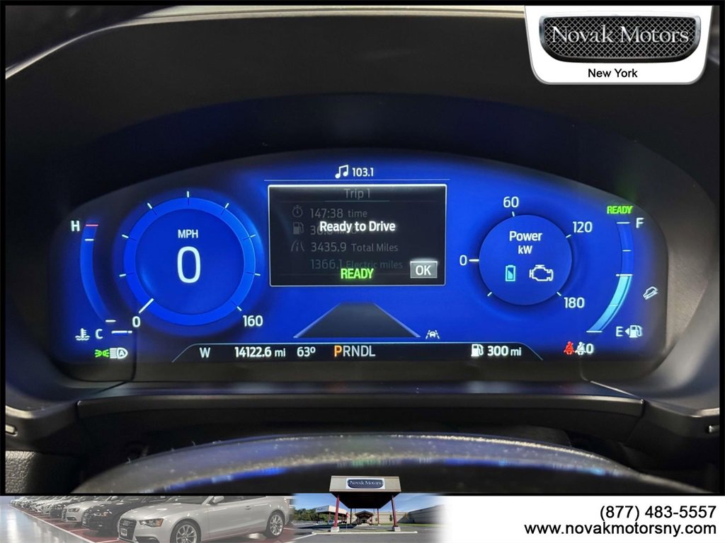 Used 2022 Ford Escape Titanium image 22