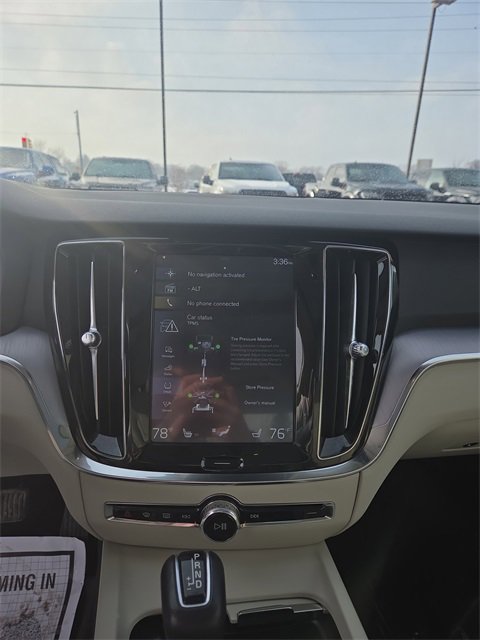 Used 2019 Volvo S60 T5 Momentum w/ Premium Package image 22