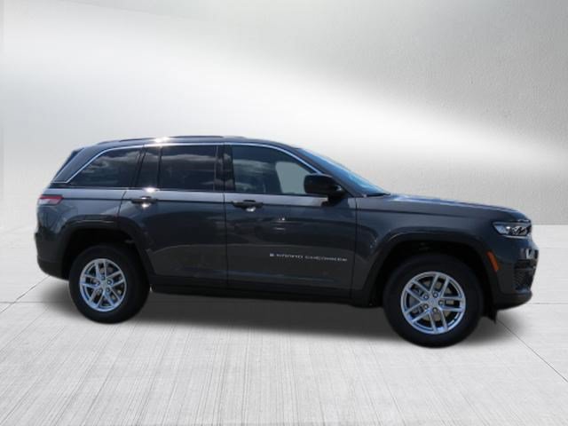 New 2026 Jeep Grand Cherokee Laredo RWD image 3