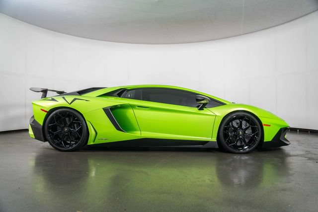 Used 2016 Lamborghini Aventador LP 750-4 Superveloce AWD/4WD image 9
