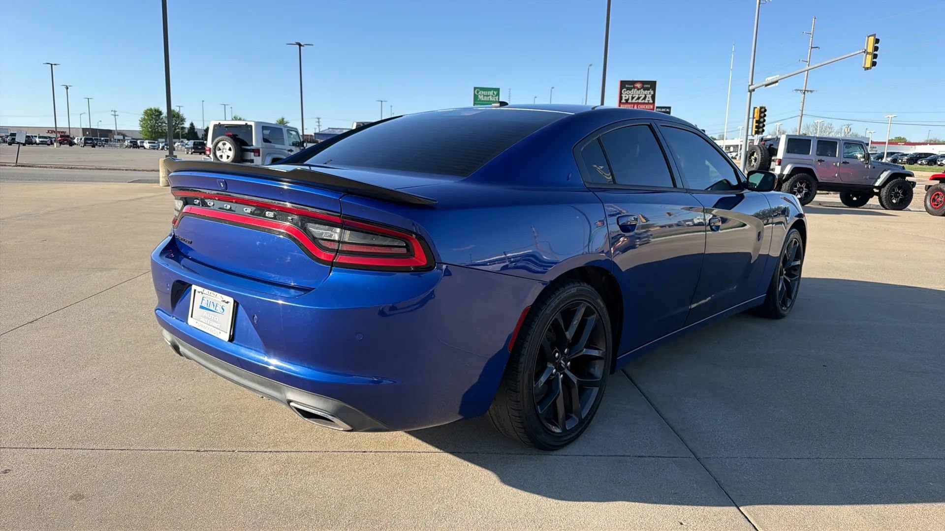 Used 2019 Dodge Charger SXT w/ Blacktop Package RWD image 20