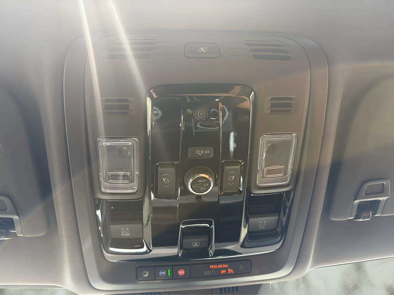 Used 2026 Cadillac Escalade Luxury w/ LPO, Floor Liner Package AWD/4WD image 12