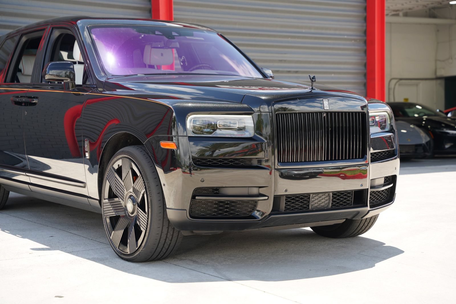 Used 2022 Rolls-Royce Cullinan Black Badge AWD/4WD image 2