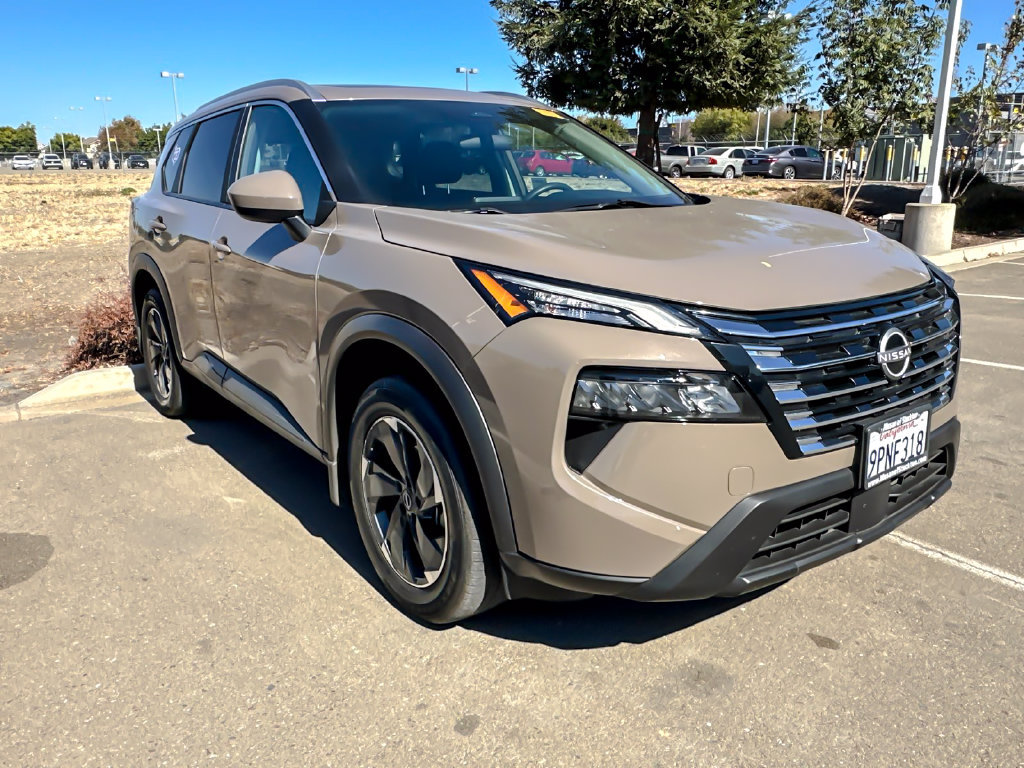 Used 2024 Nissan Rogue SV w/ SV Premium Package