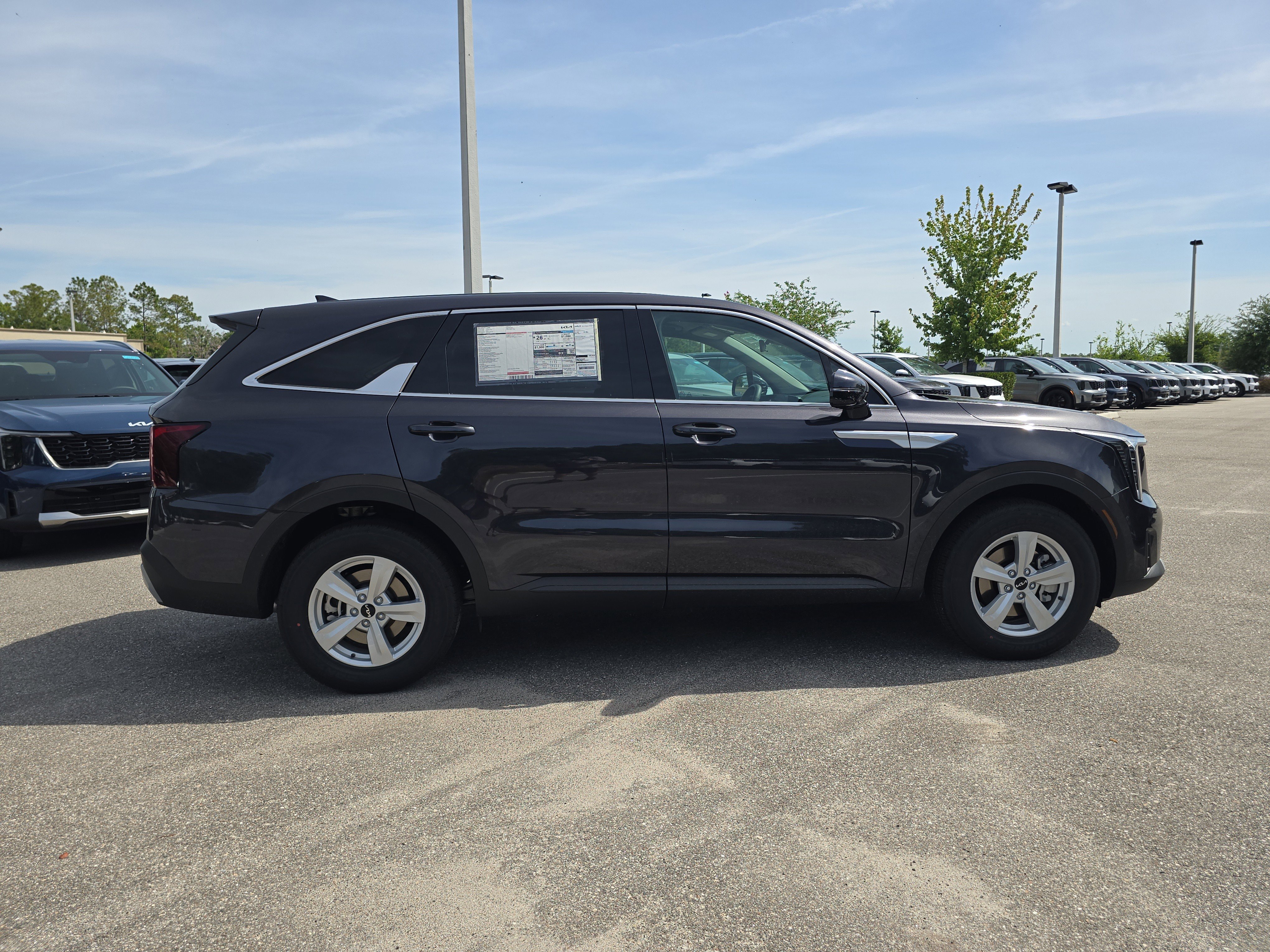 New 2026 Kia Sorento LX FWD image 9
