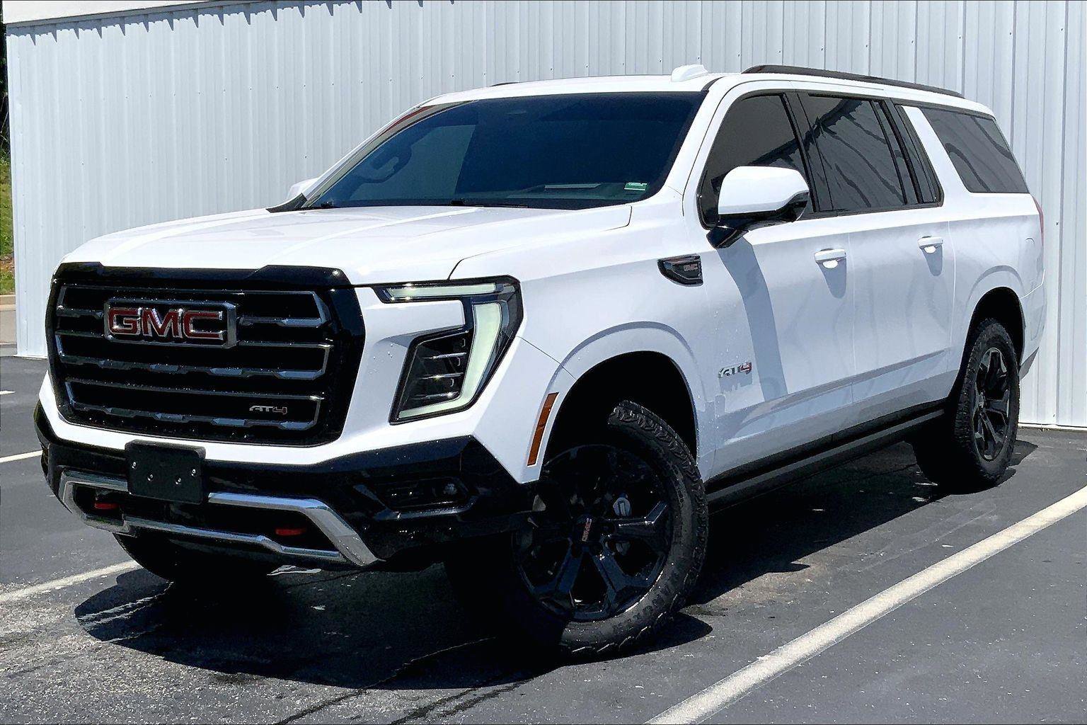 Used 2025 GMC Yukon XL AT4 w/ AT4 Premium Package AWD/4WD image 1
