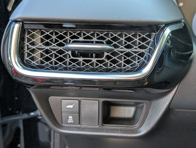 Certified 2025 Acura ADX FWD image 31