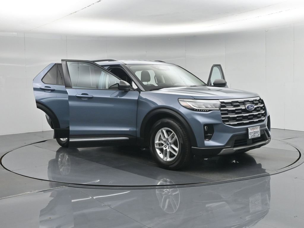 Used 2025 Ford Explorer Active w/ Active Comfort Package image 35
