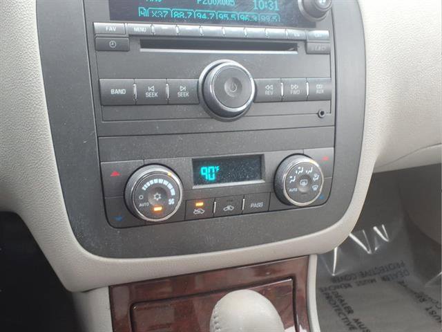 Used 2008 Buick Lucerne CXL image 17