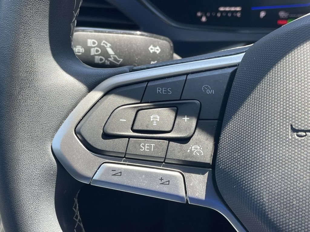 Certified 2023 Volkswagen Taos SE w/ Black Wheel Package AWD/4WD image 20
